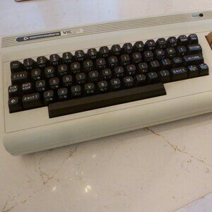 Commodore Vic-20 Home Personal Computer Untested with Original Manual Included
